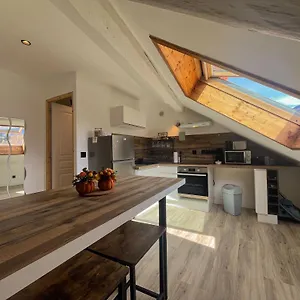 Cocon Sous Les Toits Apartment Albertville